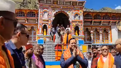 Uttarakhand Chief Minister Pushkar Singh Dhami offered prayers at the Shri Badrinath Dham temple (Photo/ ANI)