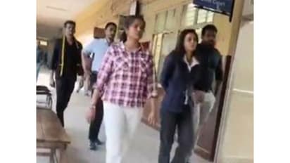 Actress Ranya Rao (centre) (File photo/ANI)