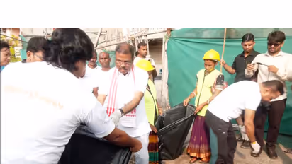Dharmendra Pradhan participated in cleanliness drive (Photo/ANI)