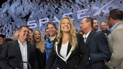 https://stocktwits.com/news-articles/markets/equity/spcx-stock-shotwell-to-sell-52m-shares-trump-spacex-trades-revealed/cZMEkrGRB7M