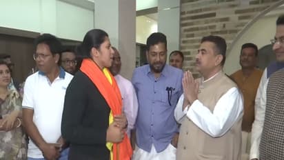 Richa Ghosh and Suvendu Adhikari (Photo: ANI)