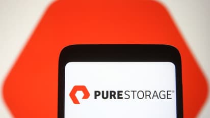 Pure Storage Stock Tumbles 12% Premarket To Head Toward 3-Month Low Despite Q4 Beat: Retail Scrambles To Buy The Dip