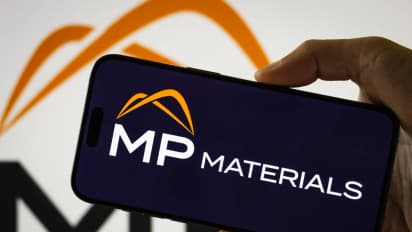 https://stocktwits.com/news-articles/markets/equity/mp-stock-heads-for-best-week-in-10-months-ceo-says-demand-continues-to-outpace-our-production-growth/cZoOyayRJBe