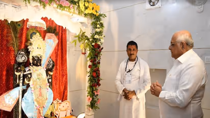 Gujarat CM Bhupendra Patel participates in Krishna Janmotsav celebrations at 250-year-old Ranchhodraiji Temple (Photo: Gujarat CMO)