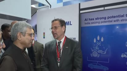 Union Minister Ashwini Vaishnaw with Wayne Allan, Executive Vice President ASML Holding (Photo/ANI)
