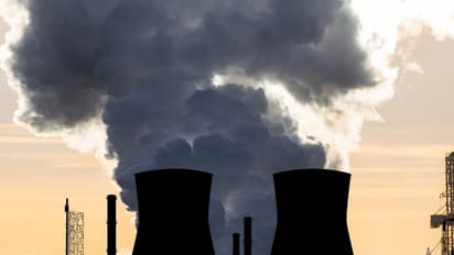 NuScale, Oklo Stocks Surge as Amazon, Google Bet on Nuclear Expansion – But Retail Sentiment Pulls Back