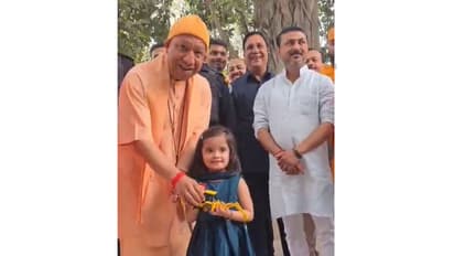 Uttar Pradesh Chief Minister Yogi Adityanath interacted young kid during Janta Darbar (Photo/Gorakhnath Temple)