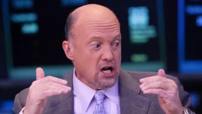 https://stocktwits.com/news-articles/markets/equity/jim-cramer-warns-palantir-shorts-karp-knows-all/chssA2bRd1C