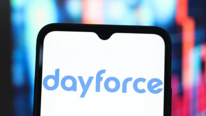 https://stocktwits.com/news-articles/markets/equity/thoma-bravo-eyes-takeover-of-hr-software-firm-dayforce-report/chsaxunRdQJ