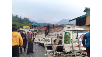 Visual from the accident site (Photo: @SukhuSukhvinder/X)