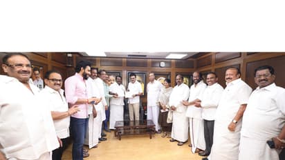 Congress shakes hands with DMK on seat-sharing deal to contest 28 assembly, one RS seat in Tamil Nadu (Photo/DMK)