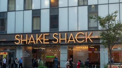Shake Shack Stock Gets Price Target Hikes, Retail Cheers After Q4 Earnings Beat