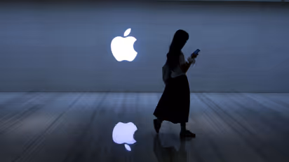 https://stocktwits.com/news-articles/markets/equity/why-did-aapl-okta-amd-stocks-jump-to-52-week-highs-today/cZMEiVhRB78