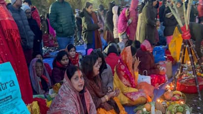 Devotees perform rituals during Chhat Puja (Photo/ANI)