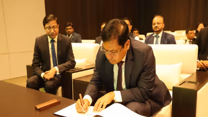Union Minister of Ports, Shipping and Waterways Sarbananda Sonowal (Photo/ Ministry of ports, Shipping and waterways)