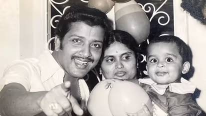 Childhood picture of Karthi with parents Sivakumar and Lakshmi (Photo/X/@Karthi_Offl)