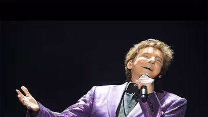 Barry Manilow (Photo source: Instagram/ @barrymanilowofficial)