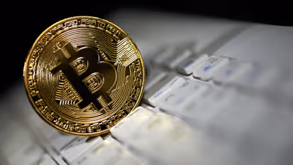 https://stocktwits.com/news-articles/markets/cryptocurrency/bitcoin-on-track-to-post-weakest-october-in-six-years-as-us-buyers-retreat-ahead-of-fed-decision/cZU9BzDRB68