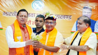 Uttarakhand CM Dhami reviews BJP organisational preparedness (Photo: Uttarakhand/CMO)