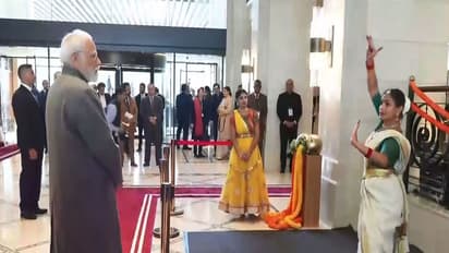 Prime Minister Narendra Modi witnesses a cultural performance upon his arrival at a hotel in Amman. (Photo/ANI)
