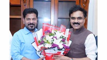 Telangana CM Revanth Reddy and National Commission for Scheduled Castes Chairperson Kishore Makwana (Photo/Telangana CMO)