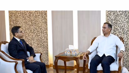 Outgoing Indian High Commissioner to Bangladesh pays farewell call on PM Tarique Rahman (Photo/X@bdbnp78)