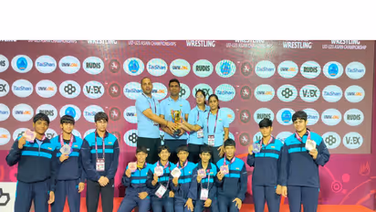 India U17 girls pose with their medals at Asian Wrestling Championship 2026 (Photo: Asian Wrestling Championship)