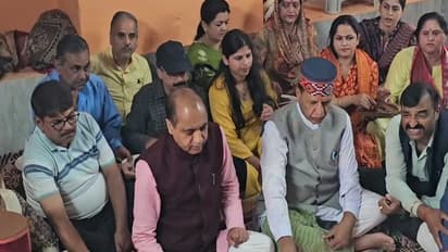 Jairam Thakur at Kalisthan temple in a havan for PM Modi (Photo/ANI)