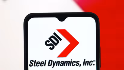 https://stocktwits.com/news-articles/markets/equity/steel-dynamics-stock-slips-after-q2-sales-miss-ceo-warns-trump-tariffs-weighing-on-customer-purchases/ch8MQmgR5sk