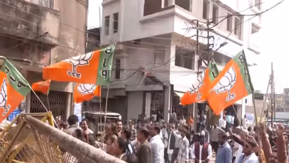 Clash broke out between Congress and BJP workers in Indore (Photo/ANI)