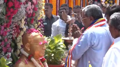 CM Siddaramaiah pays tribute to BR Ambedkar (Photo/ANI)