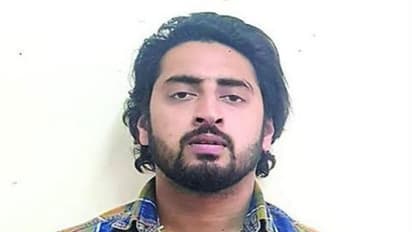 Delhi riots 2020 accused Shahrukh Pathan (Photo/@shoaibJamei)