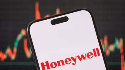 https://stocktwits.com/news-articles/markets/equity/honeywell-aerospace-agrees-to-pay-over-2-million-to-settle-cybersecurity-allegations-hona-stock-falls/cZsoHSORJMA