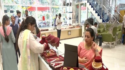 Consumers at urban centers (File photo/ANI)