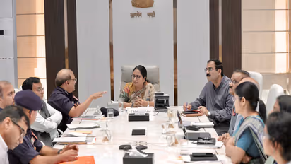 Meeting chaired by Chief minister Rekha Gupta (Photo/CMO Delhi)