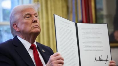 JPMorgan Reportedly Says Sustained Tariffs Could Lead To Recession Worldwide — Markets Tumble, Retail Sentiment Sours