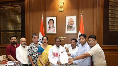 A delegation led by Assam Congress' Pranjit Das met with Assam Governor Lakshman Prasad Acharya (Photo/Facebook/AssamINC)