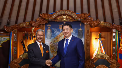 External Affairs Minister S Jaishankar with Mongolian President Khurelsukh Ukhnaa (Photo/X@DrSJaishankar)