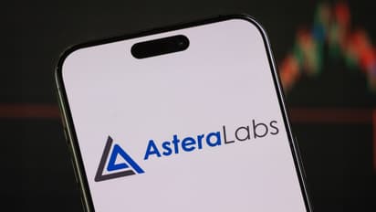 Astera Labs Stock Slides As Strong Q4 Earnings Fail To Offset Cost Pressures, But Retail Sentiment Hits Year-High