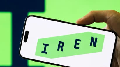 https://stocktwits.com/news-articles/markets/equity/iren-stock-falls-8-after-q4-miss-ai-cloud-shift-gains-momentum/cZYqHdFRJqx