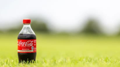 https://stocktwits.com/news-articles/markets/equity/coca-cola-eyes-1-billion-listing-for-indian-bottling-unit/ch6s3jGR3FC