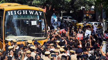 Police detain protesters near Jantar Mantar during a protest seeking CEC Gyanesh Kumar's resignation (Photo/ANI)
