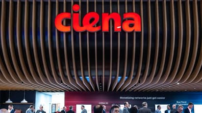 Ciena Stock Gains Aftermarket On Q1 Results Beat, But Retail’s Still Bearish