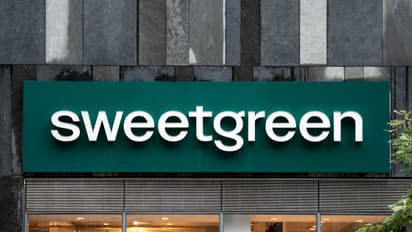 https://stocktwits.com/news-articles/markets/equity/why-is-sweetgreen-stock-sinking-15-overnight/cZoODm3RJBd