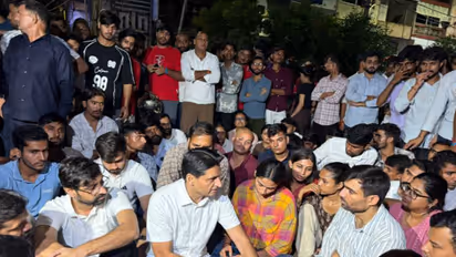 Deepinder Hooda at the sit-in with NSUI members (Photo:X/@DeependerSHooda)