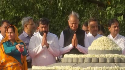 Congress leader Ashok Gehlot & others pay tribute at Vir Bhumi on Former PM Rajiv Gandhi's death anniversary (Photo/ANI)