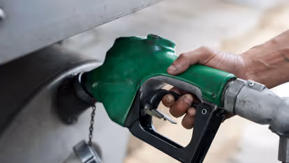 https://stocktwits.com/news-articles/markets/equity/vlo-mpc-sun-psx-stocks-climb-overnight-after-trump-allows-temporary-highway-use-of-dyed-diesel-defers-federal-fuel-tax/cZDstibRBkP