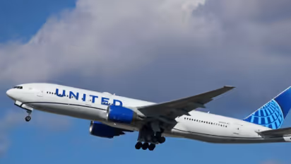 https://stocktwits.com/news-articles/markets/equity/united-airlines-stock-slips-premarket-after-q2-revenue-miss-tepid-2025-outlook/ch8KgGQR5YV