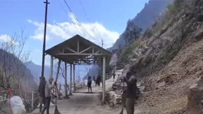 Cleanliness drive along the route to Kedarnath Temple (Photo/ANI)