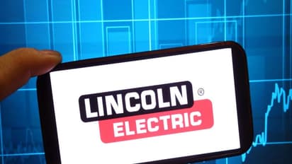 Lincoln Electric Stock Gains After Q4 Earnings Beat: Retail Stays Extremely Bullish